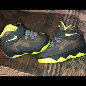 Nike Toddler Shoes, only worn once.